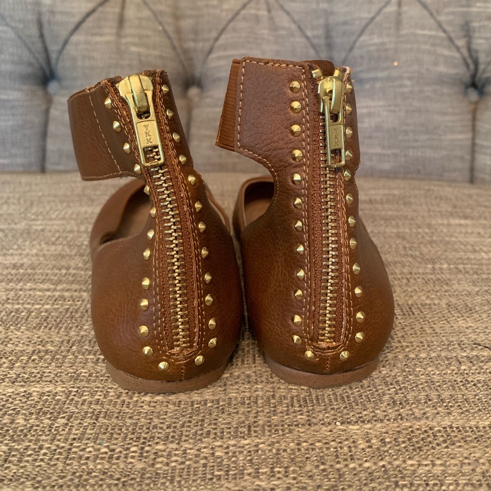 Cognac Steve Madden flats
